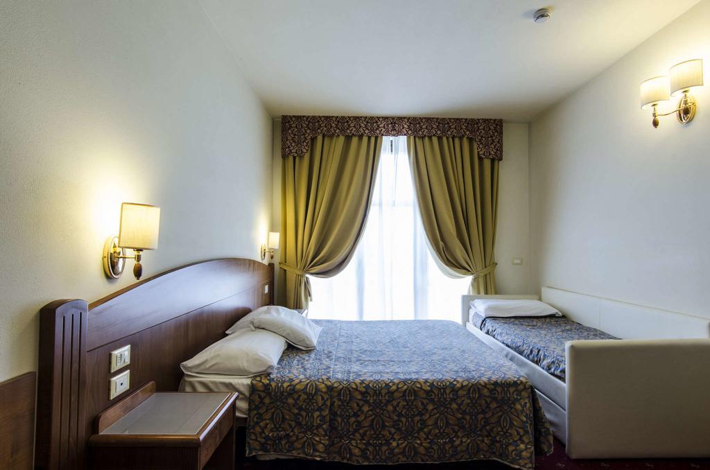 Hotel Smeraldo Lazise Exterior foto