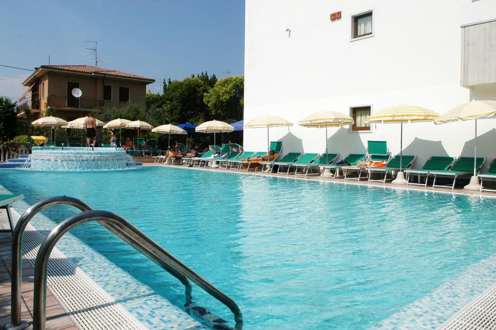 Hotel Smeraldo Lazise Exterior foto